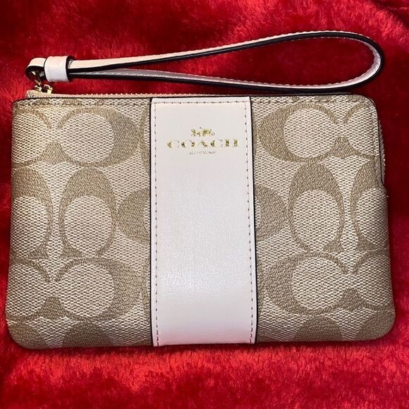 Coach IM/Light Khaki/Chalk wristlet   - Picture 2 of 7